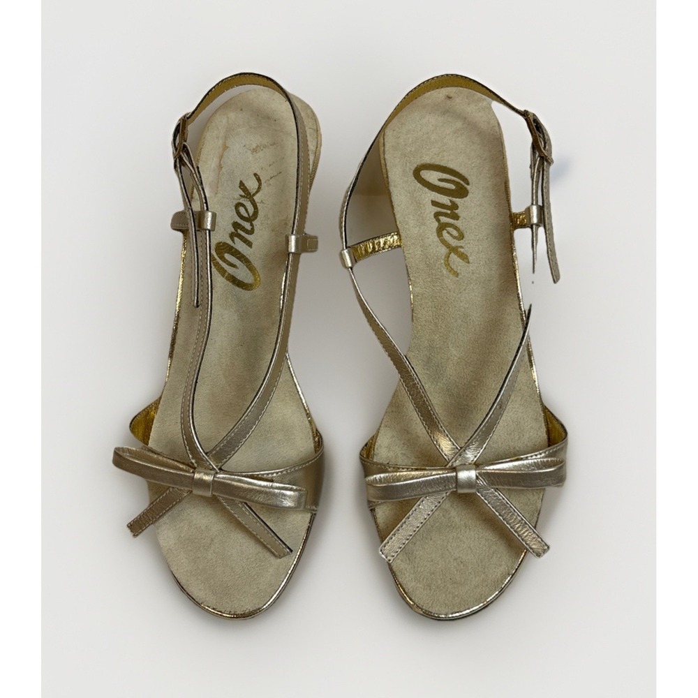 Finest by Onex Women's Tuxedo Platinum Strappy Heeled Sandals Bow Accent Size 5